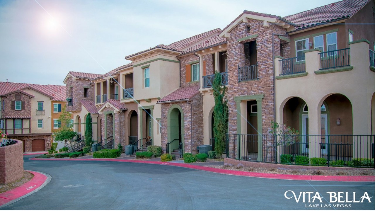 Six Unit Townhomes in Henderson, NV - Building Photo