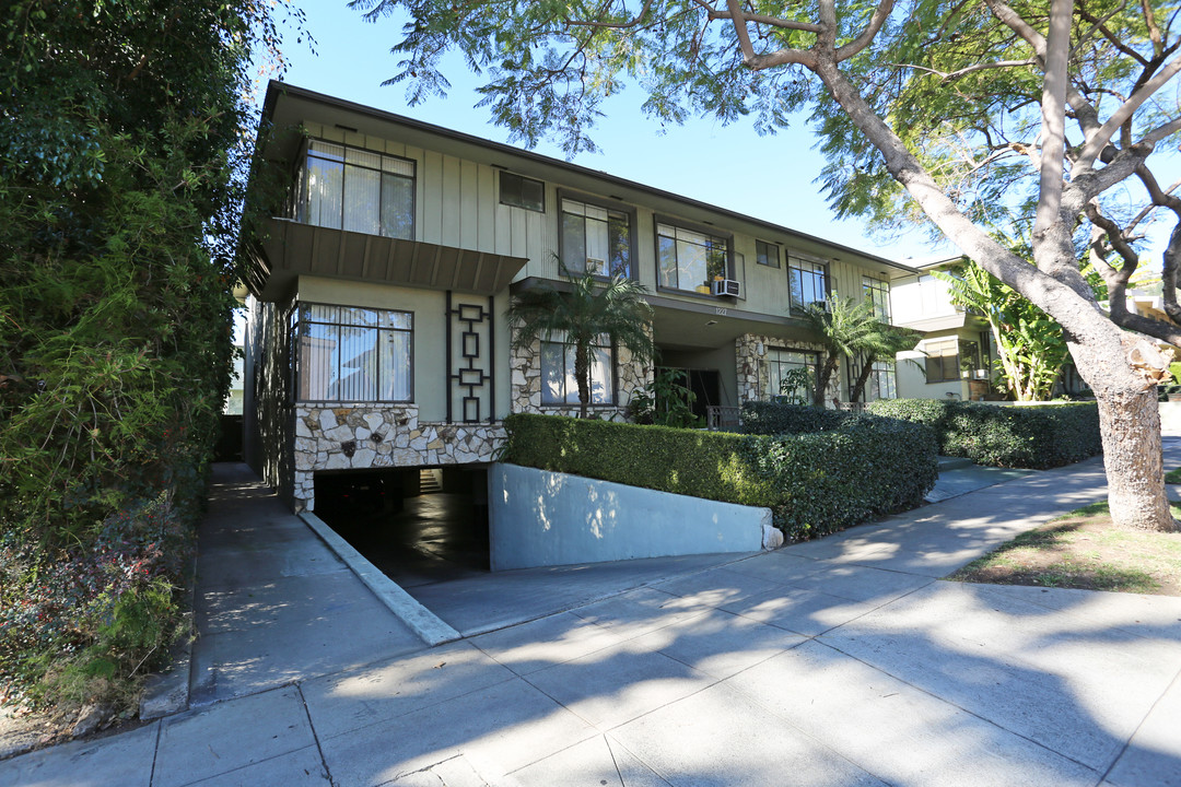 1227 N Harper Ave in West Hollywood, CA - Foto de edificio