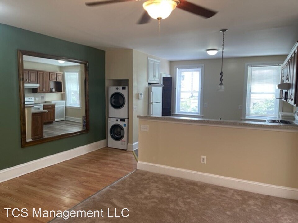 1630 Wakeling St Photo