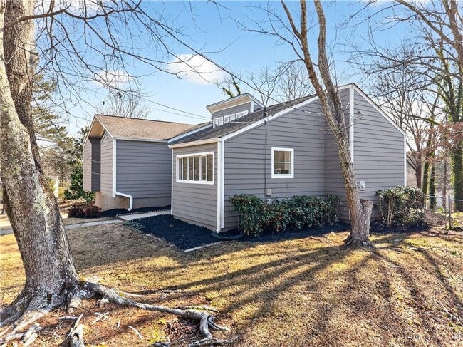 4933 Dana Dr NE in Kennesaw, GA - Building Photo - Building Photo