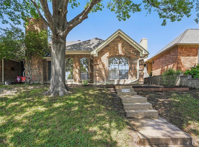 9215 Highedge Cir in Dallas, TX - Building Photo
