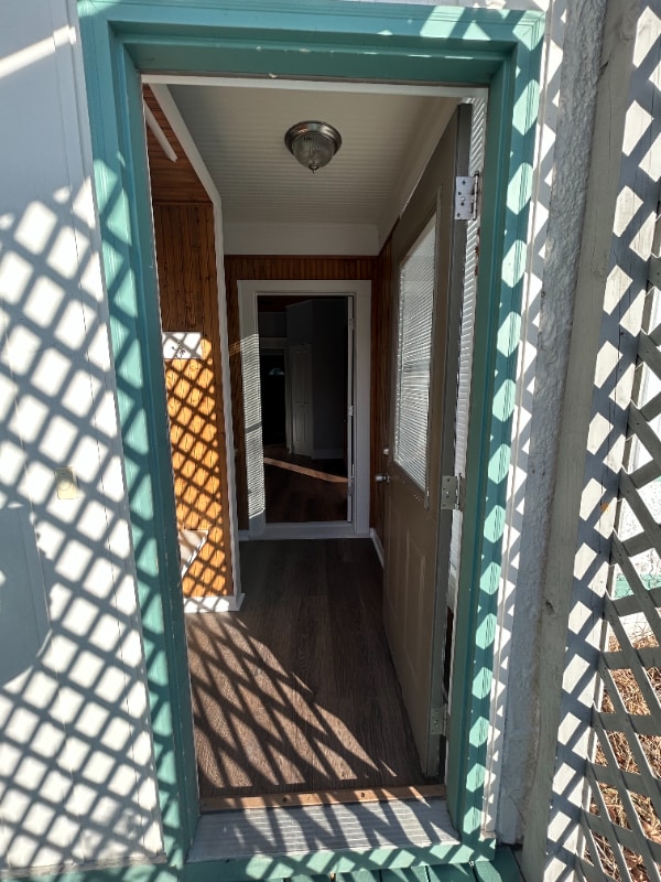 201 Bonito St in Walworth, WI - Foto de edificio - Building Photo