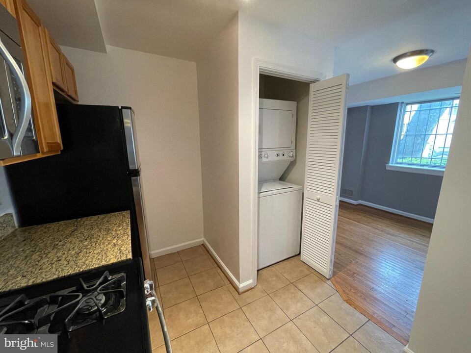 2512 Markham Ln-Unit -1 in Hyattsville, MD - Building Photo