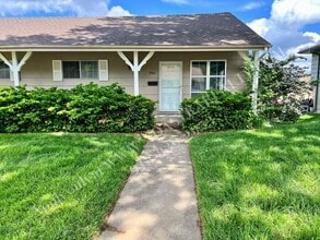 9417 Ballentine St in Overland Park, KS - Foto de edificio - Building Photo
