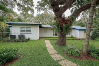 3850 Crawford Ave in Miami, FL - Foto de edificio - Building Photo