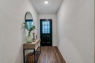 6022 Highcrest Dr in Garland, TX - Building Photo - Building Photo