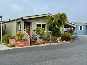 700 Briggs St in Pacific Grove, CA - Building Photo - Building Photo