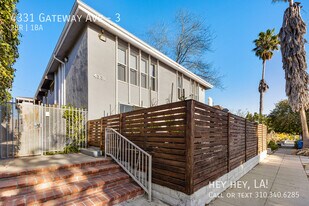 4331 Gateway Ave in Los Angeles, CA - Building Photo