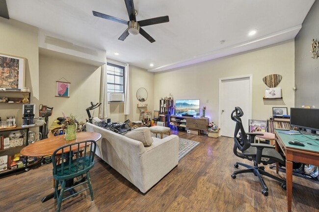 69 Erie St in Jersey City, NJ - Building Photo - Building Photo