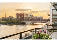 Building Photo - DoMUS Apartments in Milwaukee, Wisconsin