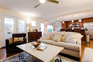 41 Waller St in Austin, TX - Building Photo