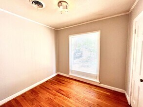 2305 30th St in Lubbock, TX - Building Photo - Building Photo