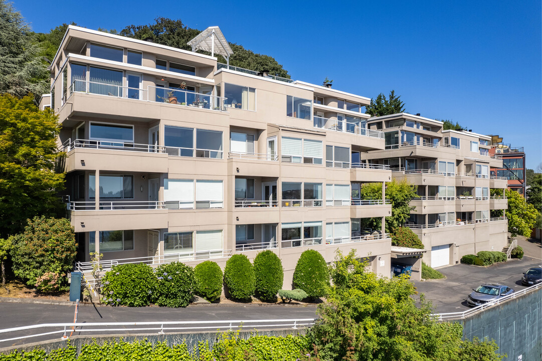 Charthouse in Seattle, WA - Building Photo