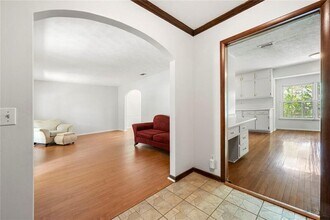 4000 Pinehurst Pl in Decatur, GA - Foto de edificio - Building Photo