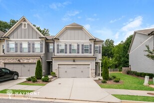 1207 Spring Marsh Ct NE in Gainesville, GA - Building Photo