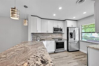 21699 Cypress Rd in Boca Raton, FL - Building Photo - Building Photo