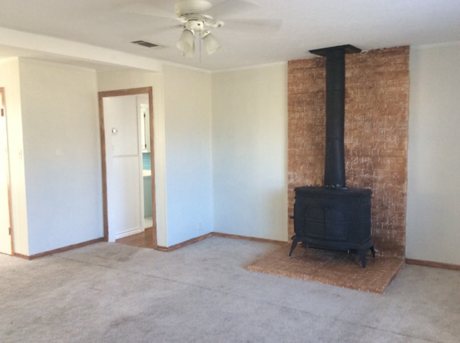 6921 Co Rd 109B in Kaufman, TX - Foto de edificio - Building Photo