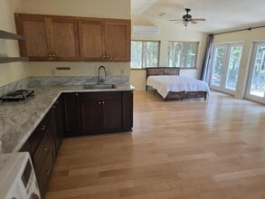 444 Sheraton Dr in Williams, OR - Building Photo - Building Photo