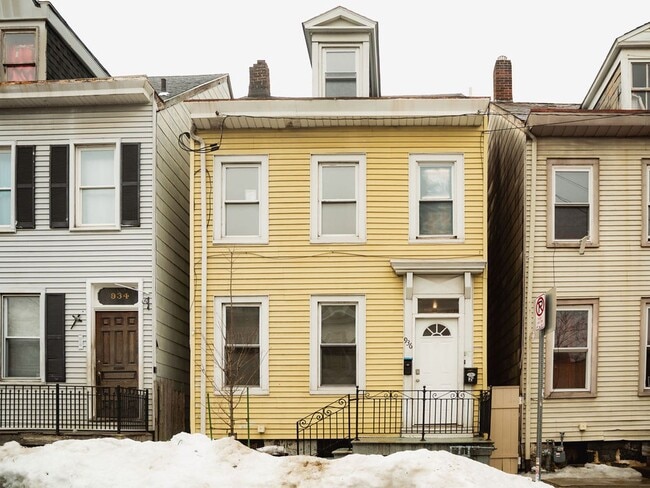 property at 936 Ferry St