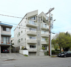 1746 NW 57th St in Seattle, WA - Foto de edificio - Building Photo