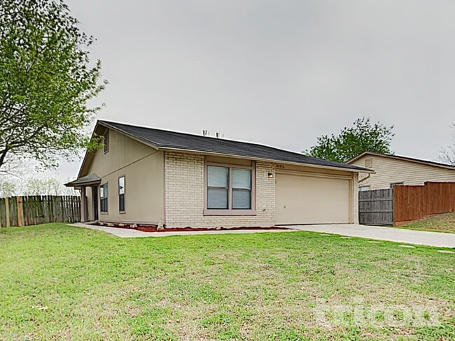 10526 Kinderhook Dr in San Antonio, TX - Building Photo - Building Photo