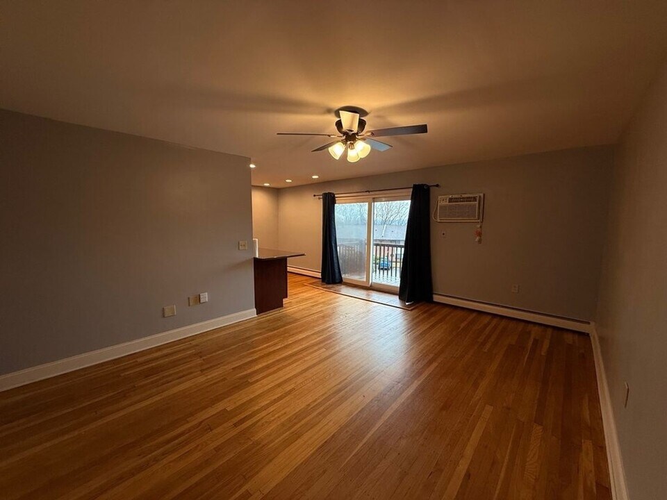 1016 W Baltimore Pike in Media, PA - Building Photo