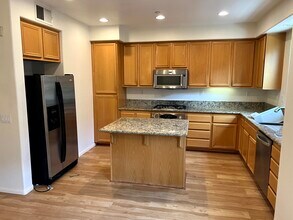 1840 Spring Straw Ln, Unit 4 in Chula Vista, CA - Building Photo - Building Photo