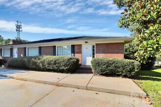 1005 Rainbow Dr in Kannapolis, NC - Building Photo - Building Photo