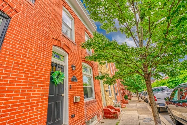 property at 907 S Bouldin St