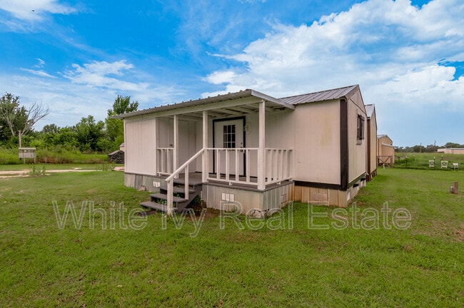 128 Johnnie St in Trinity, TX - Building Photo - Building Photo
