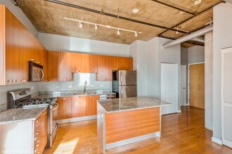 111 S Morgan St in Chicago, IL - Building Photo - Building Photo