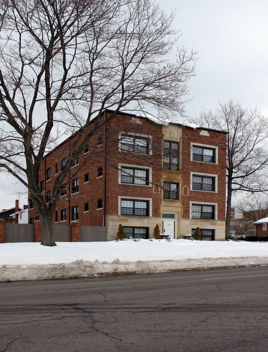 1100 Copley Rd in Akron, OH - Building Photo