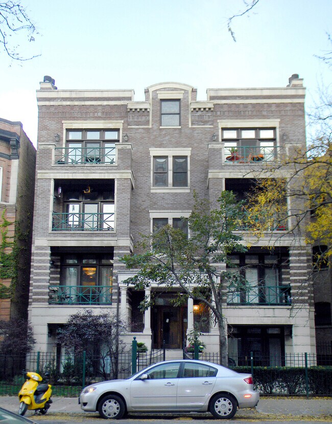 property at 4047 N Sheridan Rd