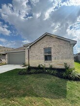103 Comal Dr in Huntsville, TX - Building Photo - Building Photo
