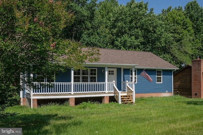 6027 Cathedral Rd in Fredericksburg, VA - Building Photo - Building Photo
