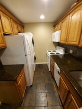 1622 Farmington Ave in Farmington, CT - Foto de edificio - Building Photo