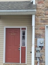 402 Viewpoint Way in Waynesboro, PA - Building Photo - Building Photo