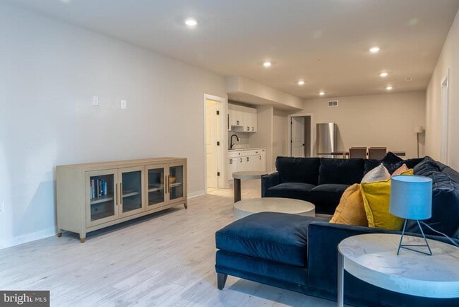 property at 402 Mdw Crk Dr