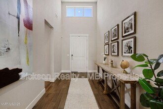 709 W Pleasant Oak Trl in Reno, NV - Building Photo - Building Photo