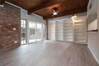 5370 Brownway St in Houston, TX - Building Photo - Building Photo