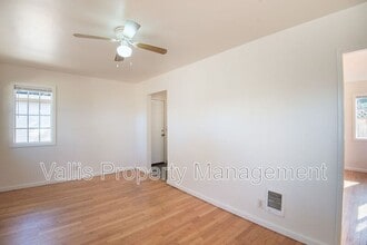 526 19th St NE in Salem, OR - Building Photo - Building Photo