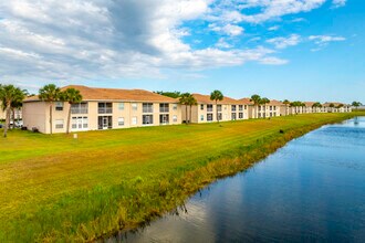 Fairway Glen At Meadow Woods Condo in Orlando, FL - Building Photo - Building Photo