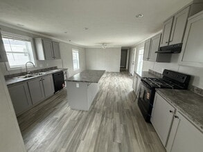 430 N Crotty Ln in Seneca, IL - Building Photo - Building Photo