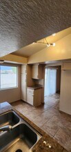30848 Bloomsbury Ln in Cathedral City, CA - Building Photo - Building Photo