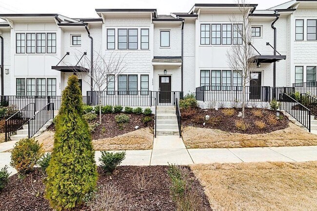 property at 1963 Summit Trace Cir NW