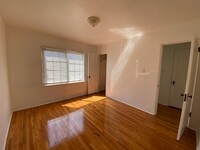 824 Pearl St, Unit B in Santa Monica, CA - Foto de edificio - Building Photo