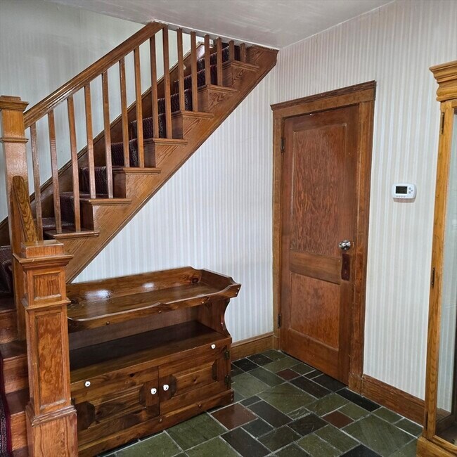 22 Hope Ave in Milton, MA - Building Photo - Building Photo