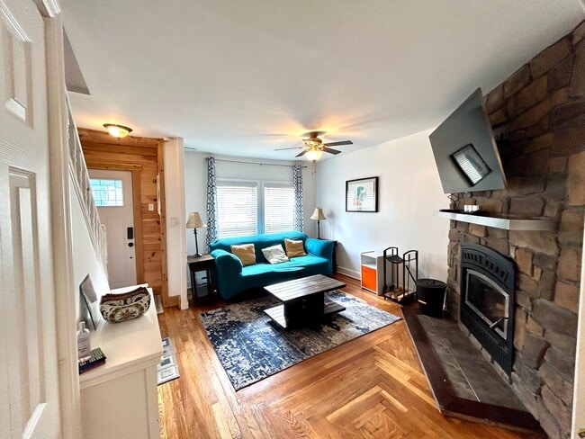 20 Livingstone St in St John's, NL - Building Photo - Building Photo