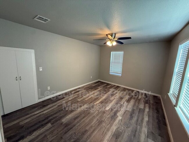 101-2 Hill Ln in Cleburne, TX - Building Photo - Building Photo