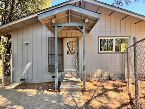 21681 Fern Ln in Sonora, CA - Building Photo